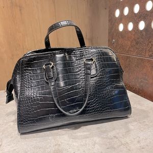 Selling my favorite Bebe bag very cute bag